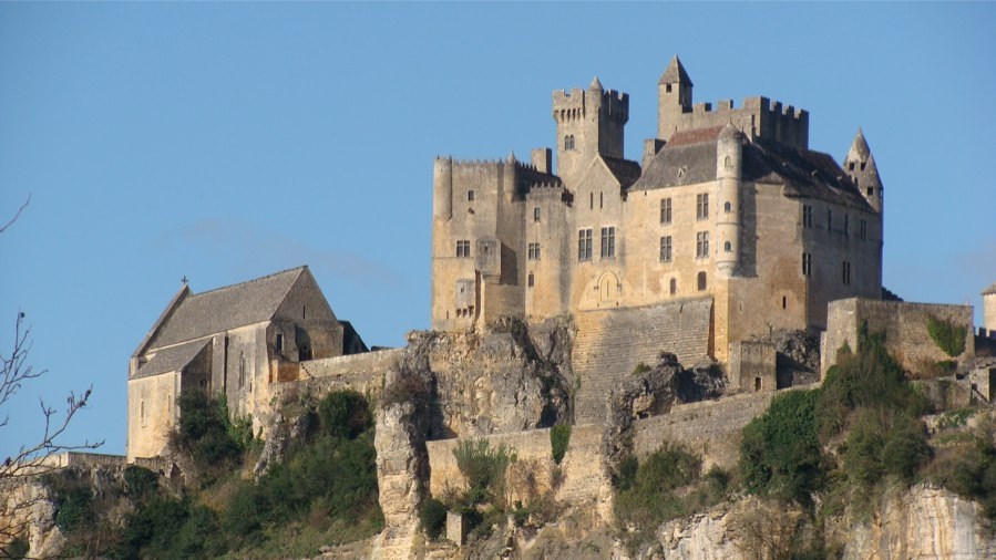 Château de Beynac 12kms